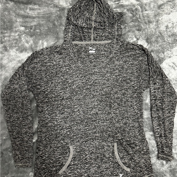 WOMEN’S OLD NAVY ACTIVE HOODIE SIZE LG - Picture 1 of 2